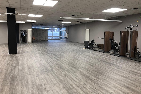 Modernes Fitnessstudio