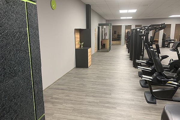 Modernes Fitnessstudio